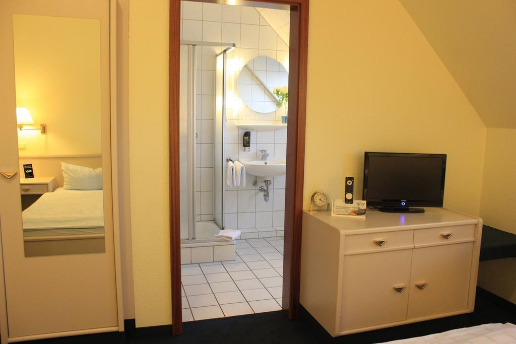 Hotel Altenwerder Hof Amburgo Camera foto